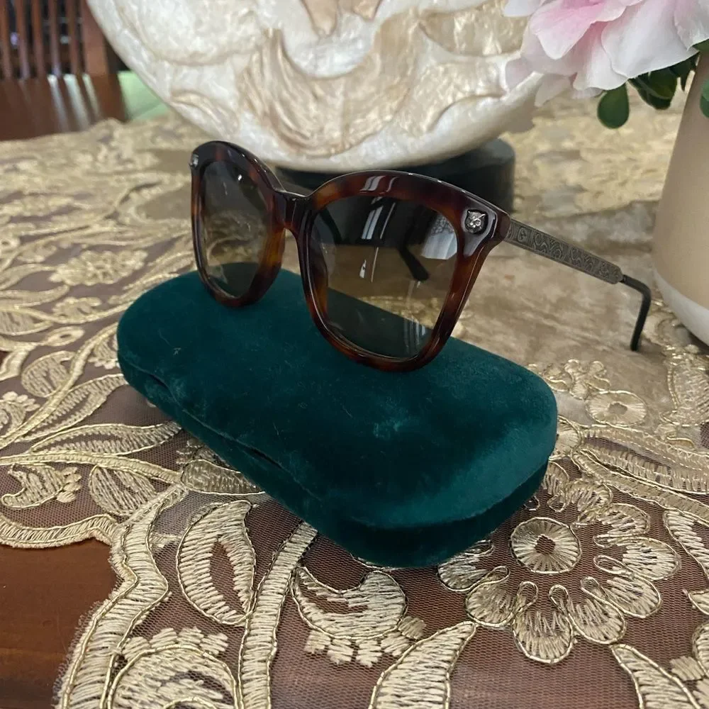 Gucci sunglasses